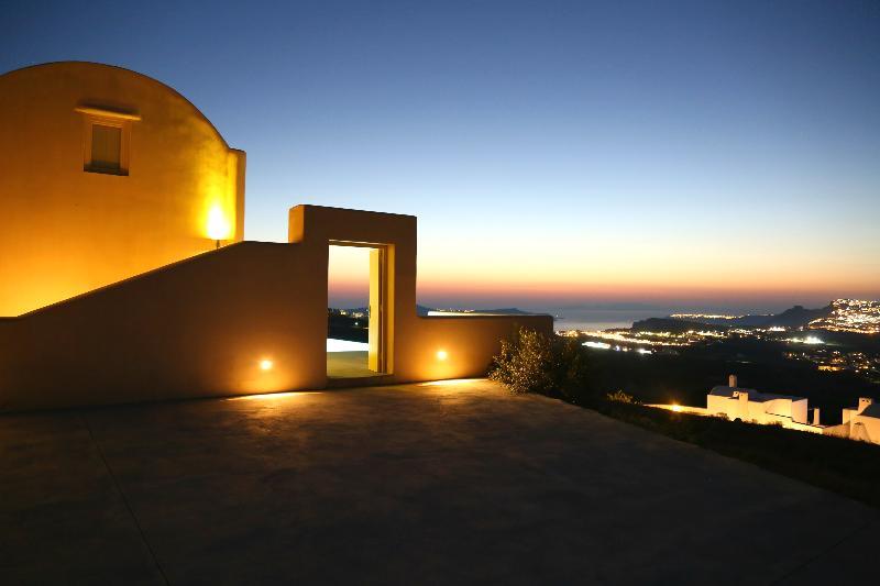 North Santorini A Luxury Spa Hotel Pýrgos Dış mekan fotoğraf
