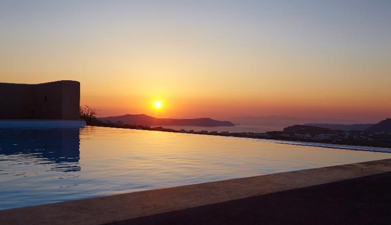 North Santorini A Luxury Spa Hotel Pýrgos Dış mekan fotoğraf